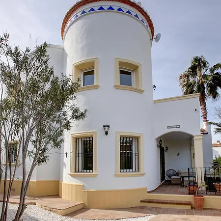 Detached Eagle With 3 Bedrooms *