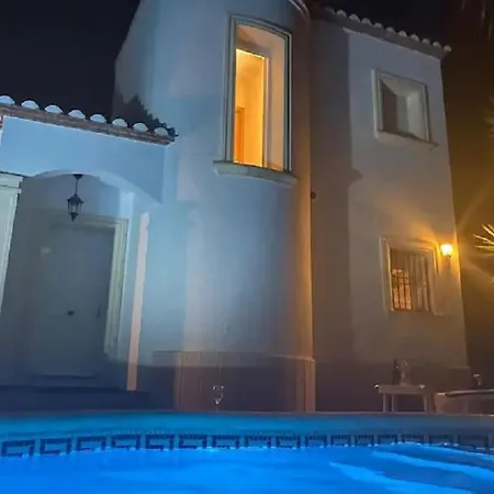 Detached Eagle With 3 Bedrooms فيلة *